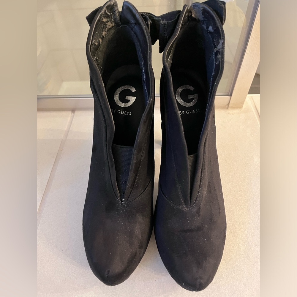 By Guess Women’s Heels